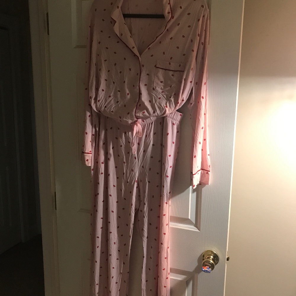 Victoria secret pajama set